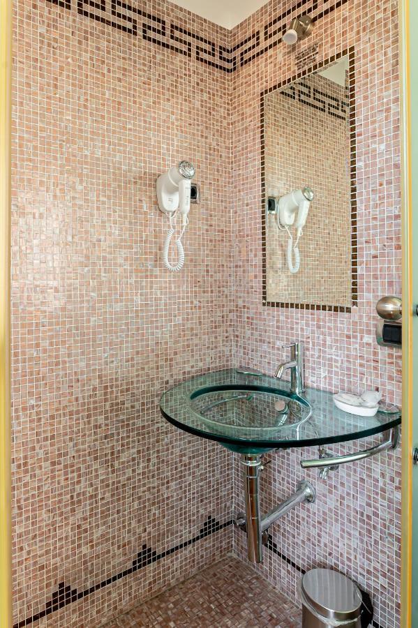 רומא Downtown Luxury B&B - Termini Train Station מראה חיצוני תמונה